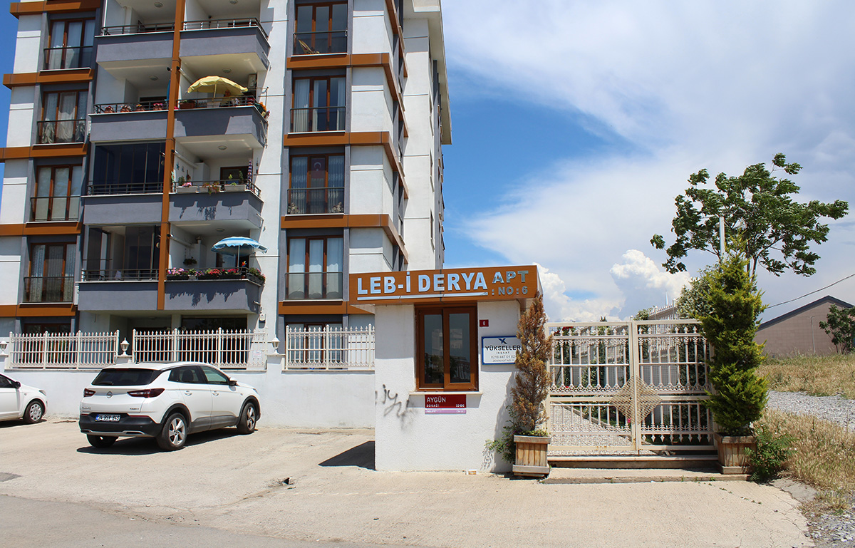 Yükseller İnşaat Leb-i Derya Apartmanı