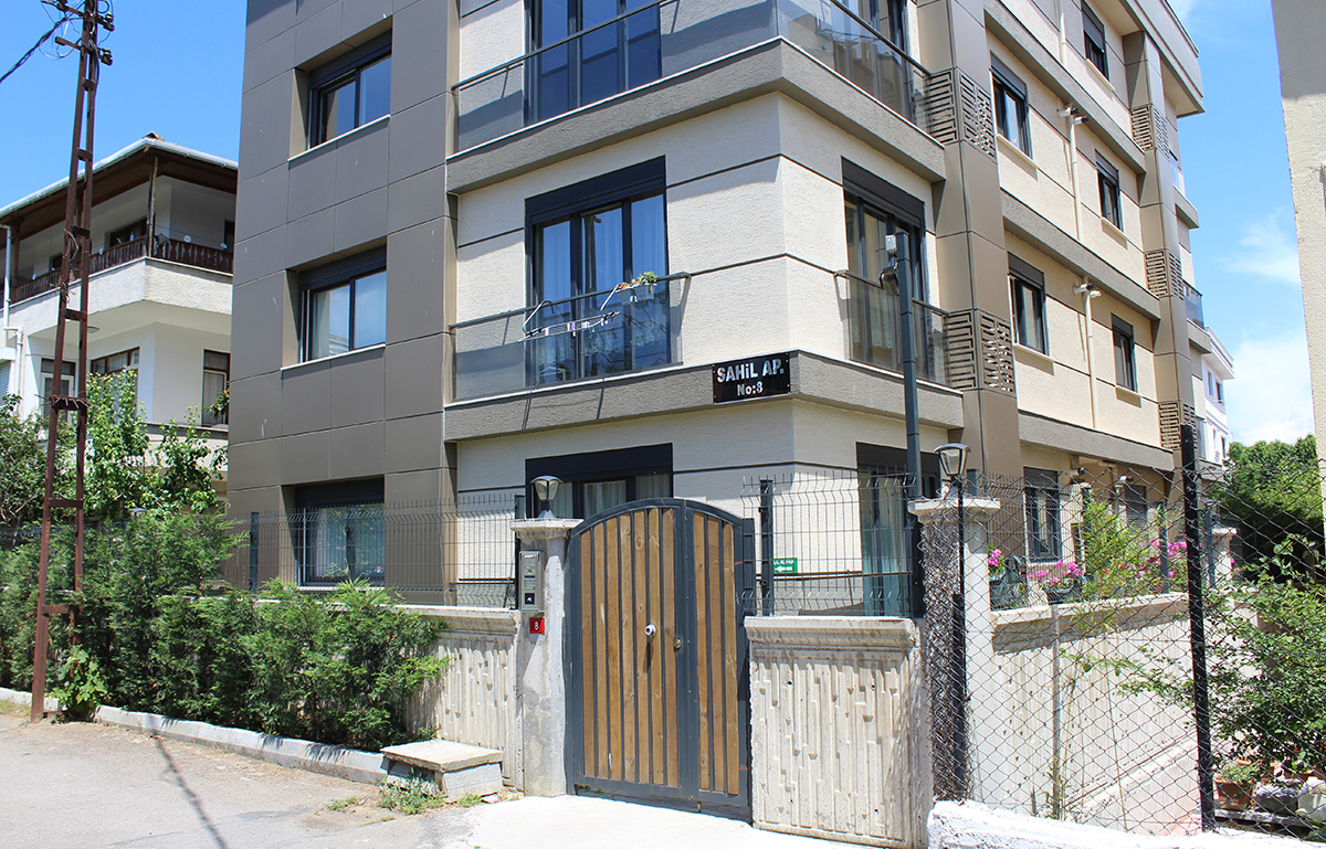 Yükseller İnşaat Sahil Apartmanı